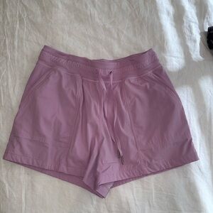Lululemon Dance Studio High-Rise Short 3.5”